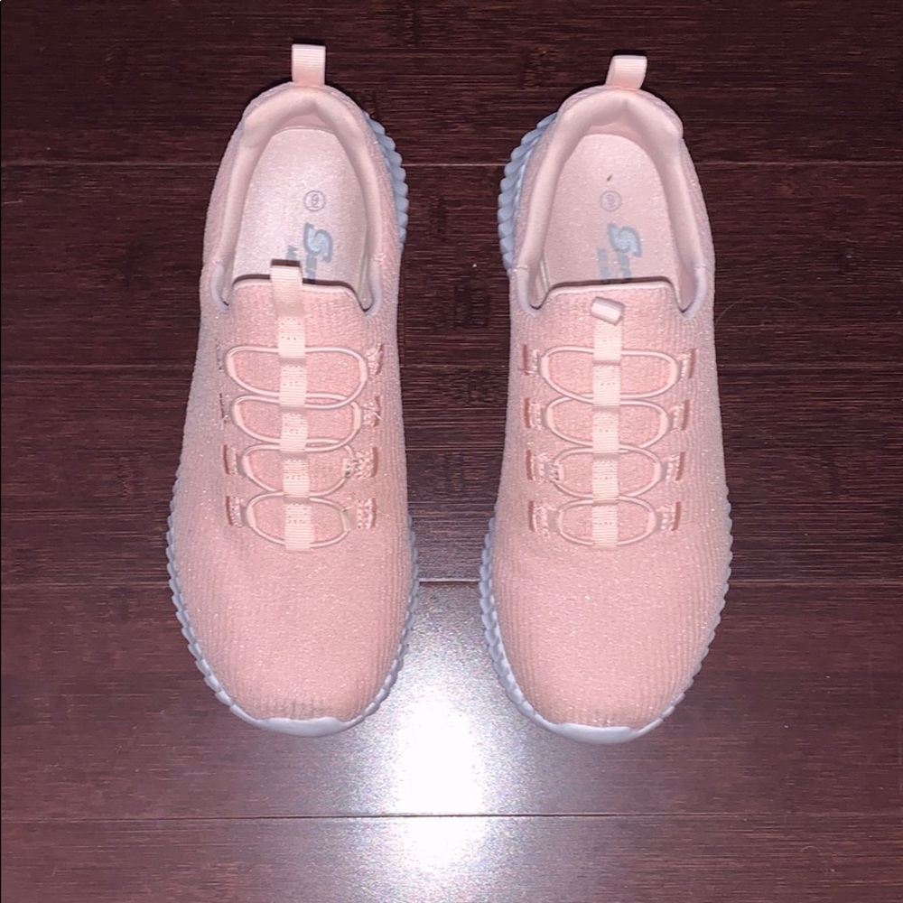 Skechers running shoes - memory foam